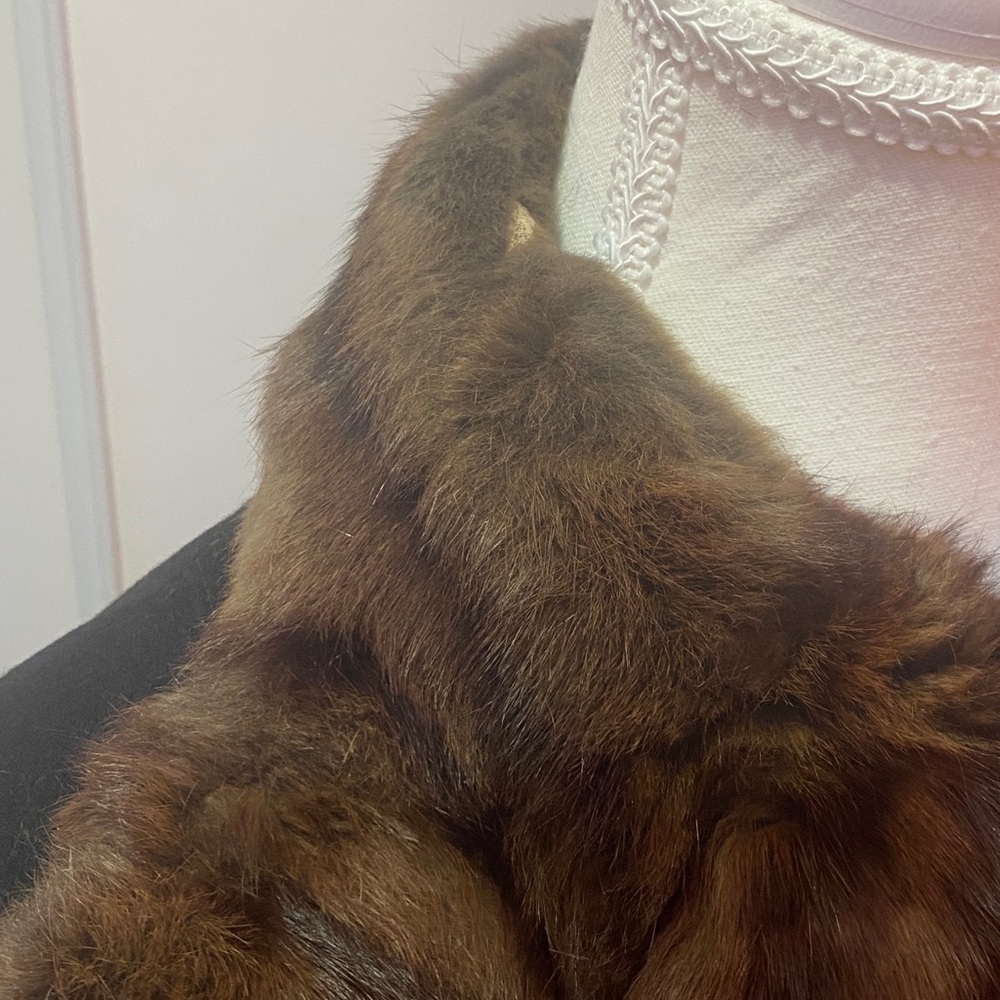Vintage Authentic 1940s Fur Collar Coat - Picture 11 of 14